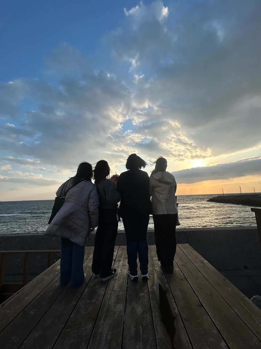 Aぇ! groupのファンの方、4名でご来店いただきました😊