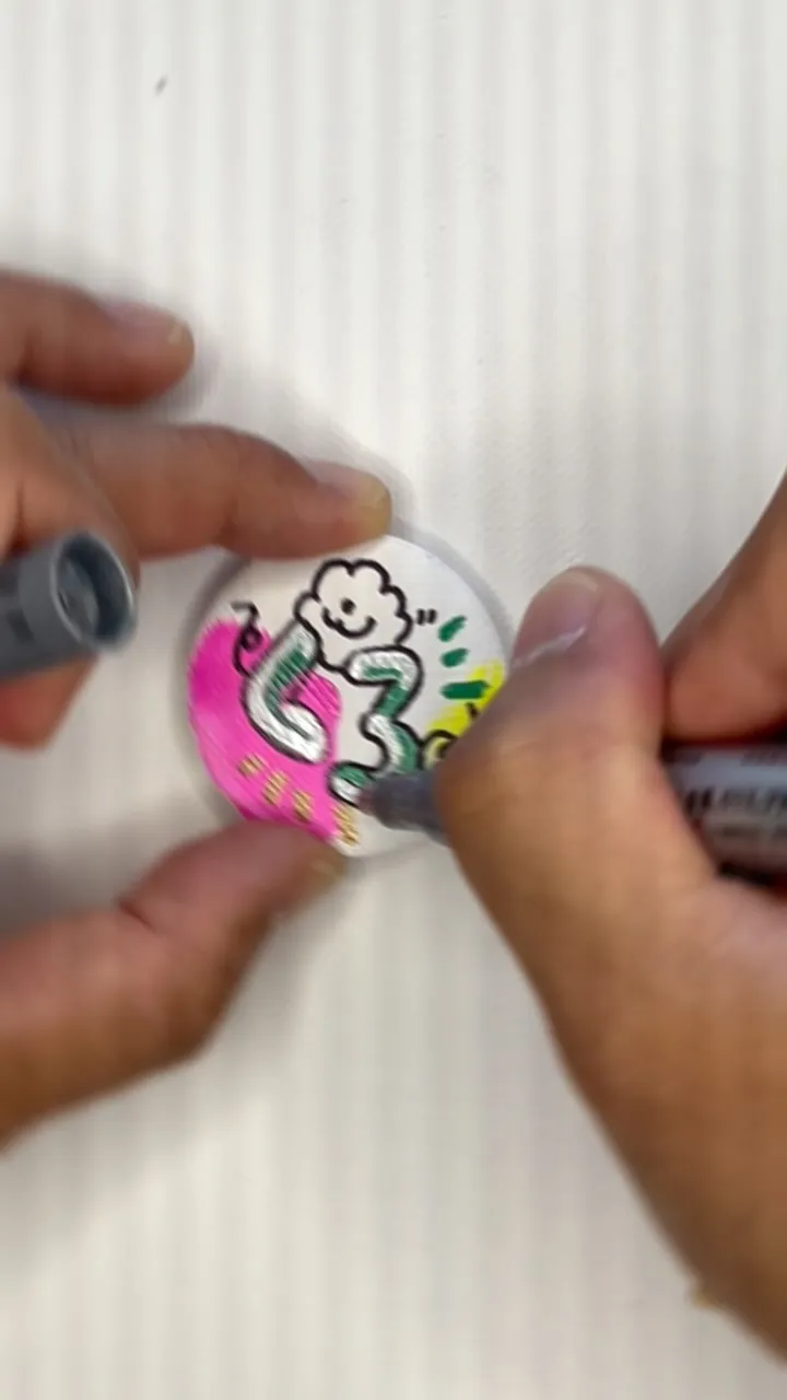 ひとつぶのやさしさがめぐる名前｜応援する缶バッチ OU＝KA...